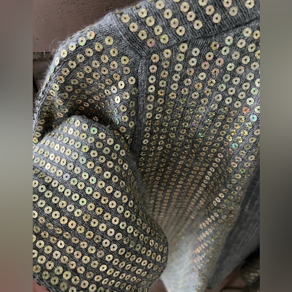 Sequin cardigan, size 6 - Picture 2 of 4